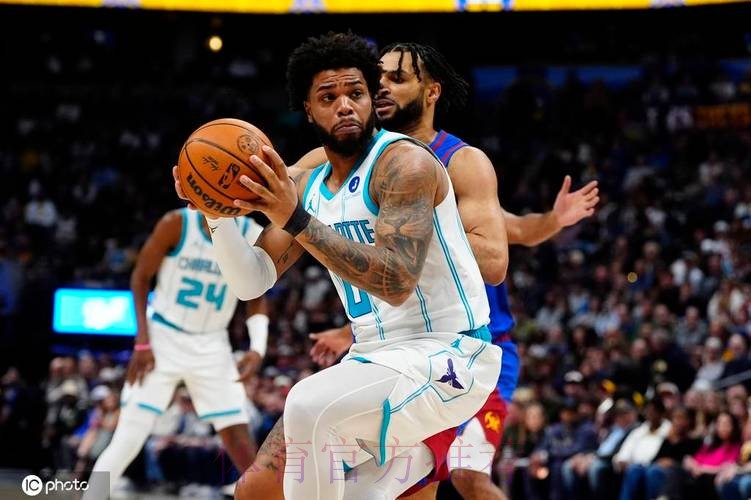 米勒23分鲍尔10+6 穆雷16分黄蜂终结掘金四连胜